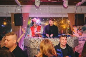 Liepājas pludmales bārā «Cukurfabrik’» iesildās pludmales festivālam «Summer Sound 2025» 10