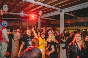 Liepājas pludmales bārā «Cukurfabrik’» iesildās pludmales festivālam «Summer Sound 2025» 12