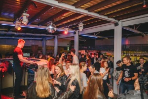 Liepājas pludmales bārā «Cukurfabrik’» iesildās pludmales festivālam «Summer Sound 2025» 15