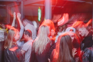 Liepājas pludmales bārā «Cukurfabrik’» iesildās pludmales festivālam «Summer Sound 2025» 18
