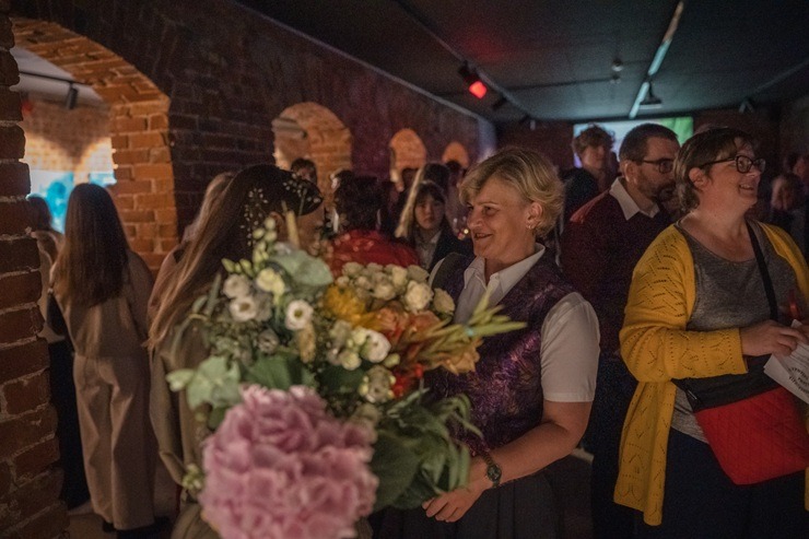 Liepāja: Izstāde «Nenorunāta smilšaina tikšanās II» aicina aplūkot dzīvi Baltijas jūras piekrastē Liepāja: Izstāde «Nenorunāta smilšaina tikšanās II» aicina aplūkot dzīvi Baltijas jūras piekrastē 373767