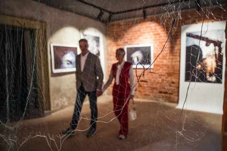 Liepāja: Izstāde «Nenorunāta smilšaina tikšanās II» aicina aplūkot dzīvi Baltijas jūras piekrastē Liepāja: Izstāde «Nenorunāta smilšaina tikšanās II» aicina aplūkot dzīvi Baltijas jūras piekrastē 373770