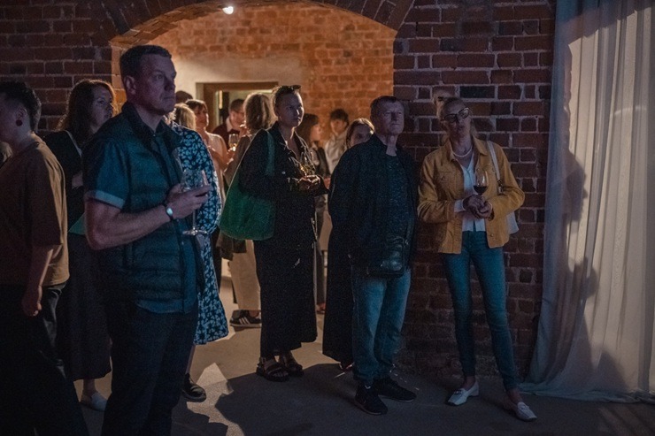 Liepāja: Izstāde «Nenorunāta smilšaina tikšanās II» aicina aplūkot dzīvi Baltijas jūras piekrastē Liepāja: Izstāde «Nenorunāta smilšaina tikšanās II» aicina aplūkot dzīvi Baltijas jūras piekrastē 373777