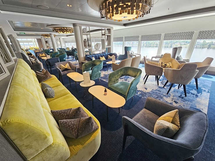 Rīgā pirmo reizi ienāk luksus kruīzu kuģis «Spirit of Adventure», kas pieder britu kompānijai «Saga Cruises» Rīgā pirmo reizi ienāk luksus kruīzu kuģis «Spirit of Adventure», kas pieder britu kompānijai «Saga Cruises» 373872