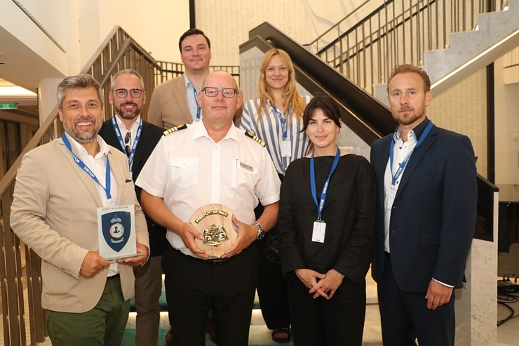 Rīgā pirmo reizi ienāk luksus kruīzu kuģis «Spirit of Adventure», kas pieder britu kompānijai «Saga Cruises» 373879
