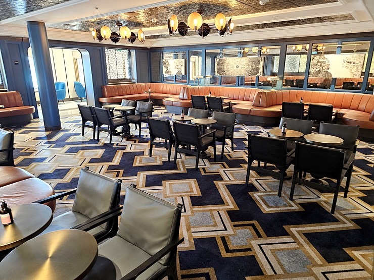 Rīgā pirmo reizi ienāk luksus kruīzu kuģis «Spirit of Adventure», kas pieder britu kompānijai «Saga Cruises» Rīgā pirmo reizi ienāk luksus kruīzu kuģis «Spirit of Adventure», kas pieder britu kompānijai «Saga Cruises» 373882