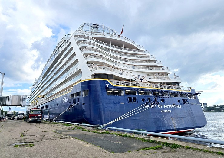Rīgā pirmo reizi ienāk luksus kruīzu kuģis «Spirit of Adventure», kas pieder britu kompānijai «Saga Cruises» 373862