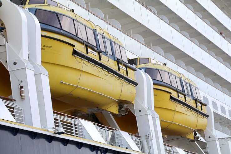 Rīgā pirmo reizi ienāk luksus kruīzu kuģis «Spirit of Adventure», kas pieder britu kompānijai «Saga Cruises» 373863