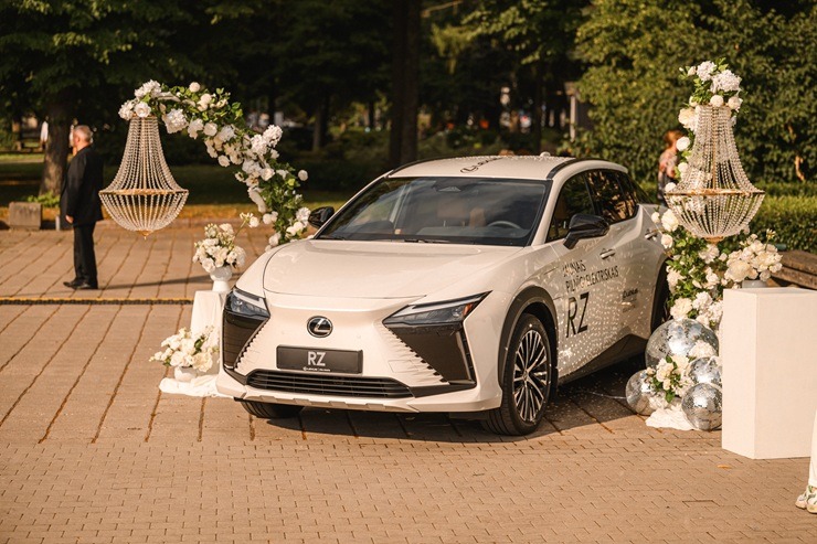 «L’elegante Pop-Up Picnic» – Baltā vasaras tradīcija, kas Rīgu iedvesmo jau vienpadsmito gadu 373915