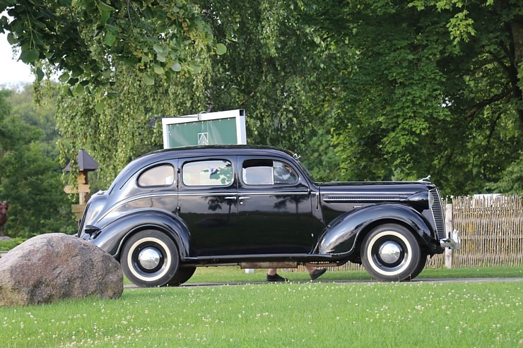 Atpūtas komplekss «Miķelis» Bauskas novadā pulcē antīko automobiļu braucējus 374193