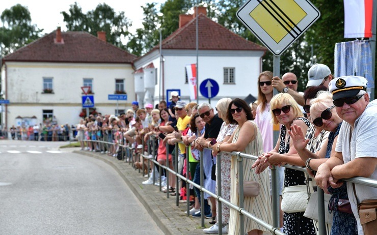 Dienvidkurzemes novada Priekulē līksmi un izzinoši svin Ikara svētkus 374239