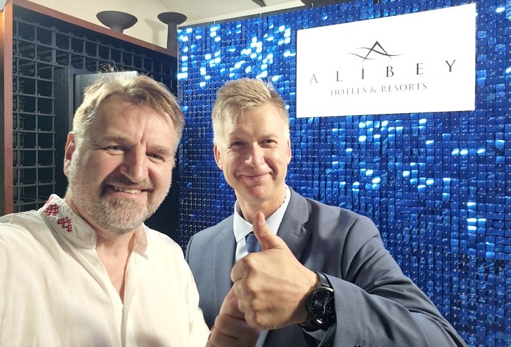 Tūroperators «Coral Travel Latvia» brokastīs garšīgi iepazīstina Latvijas tūrisma firmas ar Turcijas «Alibey Hotels & Resorts» piedāvājumu 374506