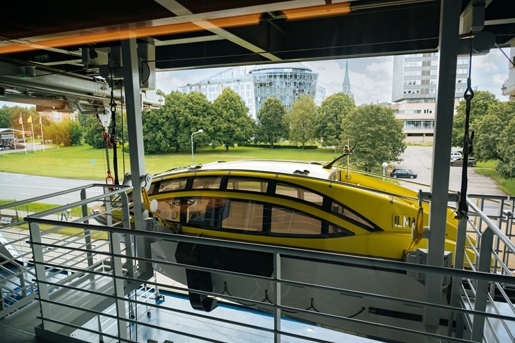 Rīgā ienāk pasaules slavenā zīmola «The Ritz-Carlton Yacht Collection» superjahta «ILMA». Foto: Valdis Skudre Rīgā ienāk pasaules slavenā zīmola «The Ritz-Carlton Yacht Collection» superjahta «ILMA». Foto: Valdis Skudre 374631