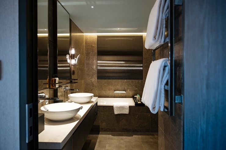 Rīgā ienāk pasaules slavenā zīmola «The Ritz-Carlton Yacht Collection» superjahta «ILMA». Foto: Valdis Skudre Rīgā ienāk pasaules slavenā zīmola «The Ritz-Carlton Yacht Collection» superjahta «ILMA». Foto: Valdis Skudre 374636
