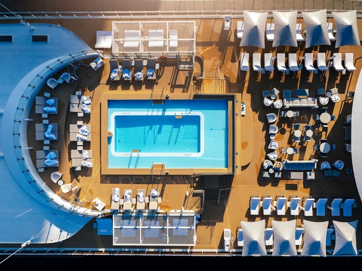 Rīgā ienāk pasaules slavenā zīmola «The Ritz-Carlton Yacht Collection» superjahta «ILMA». Foto: Valdis Skudre Rīgā ienāk pasaules slavenā zīmola «The Ritz-Carlton Yacht Collection» superjahta «ILMA». Foto: Valdis Skudre 374624