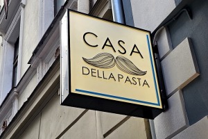 Vecrīgā atver jaunu itāļu restorānu «Casa Della Pasta», kur atradās slavenais «XL Pelmeņi» - Foto