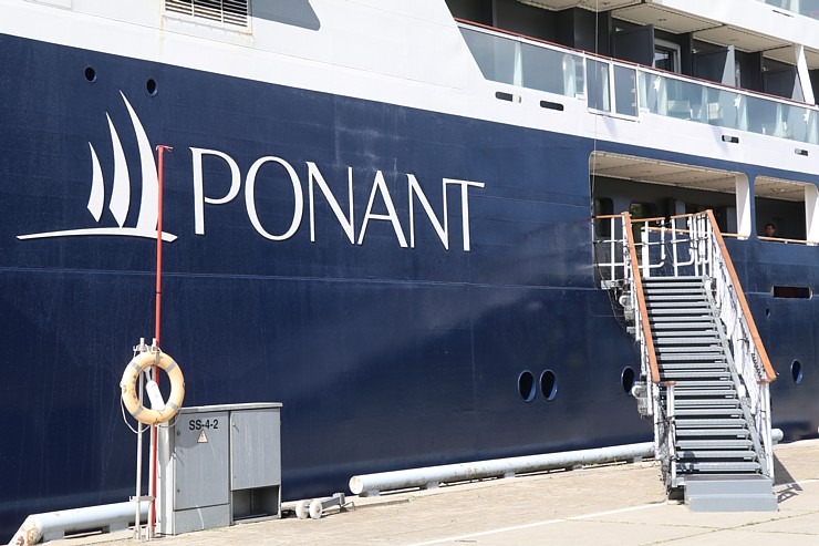 Rīgā pirmo reizi ienāk kompānijas «Ponant» piecu zvaigžņu kruīzu kuģis «Le Laperouse» 374917