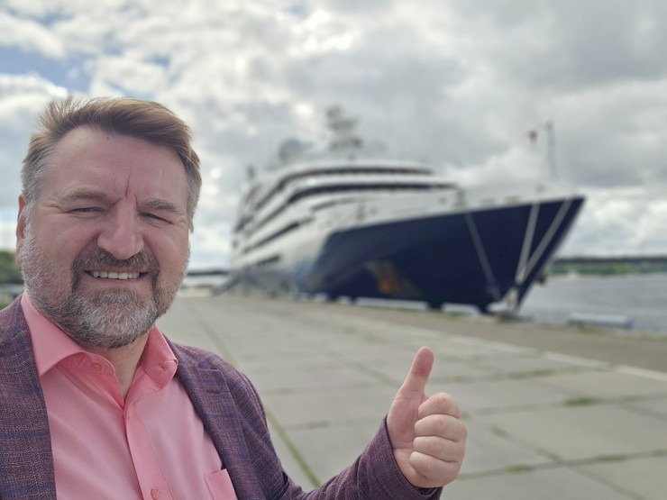 Rīgā pirmo reizi ienāk kompānijas «Ponant» piecu zvaigžņu kruīzu kuģis «Le Laperouse» 374920