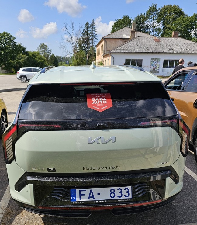 Travelnews.lv piedalās «Gada auto» testa braucienā ar 22 automašīnām 375041