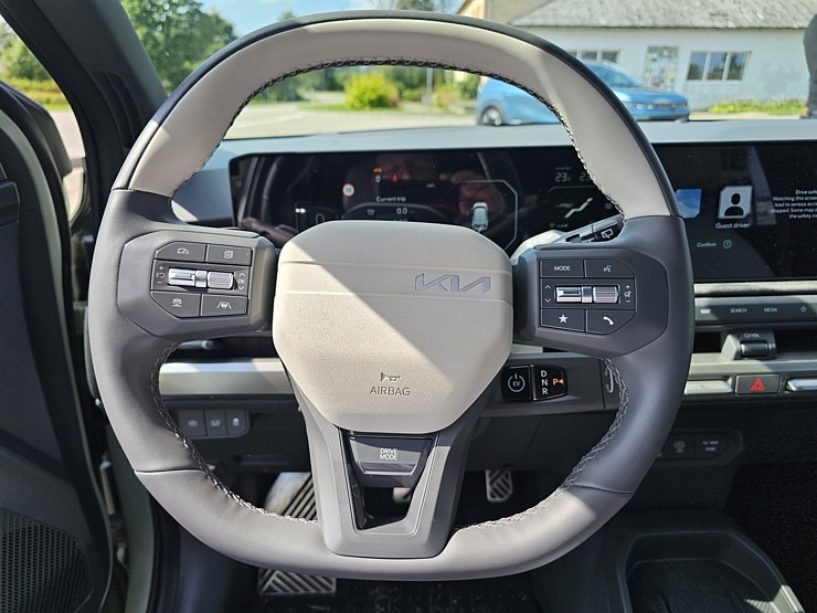 Travelnews.lv piedalās «Gada auto» testa braucienā ar 22 automašīnām 375042