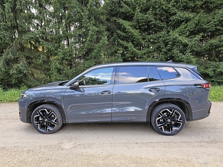 Travelnews.lv piedalās «Gada auto» testa braucienā ar 22 automašīnām 375053