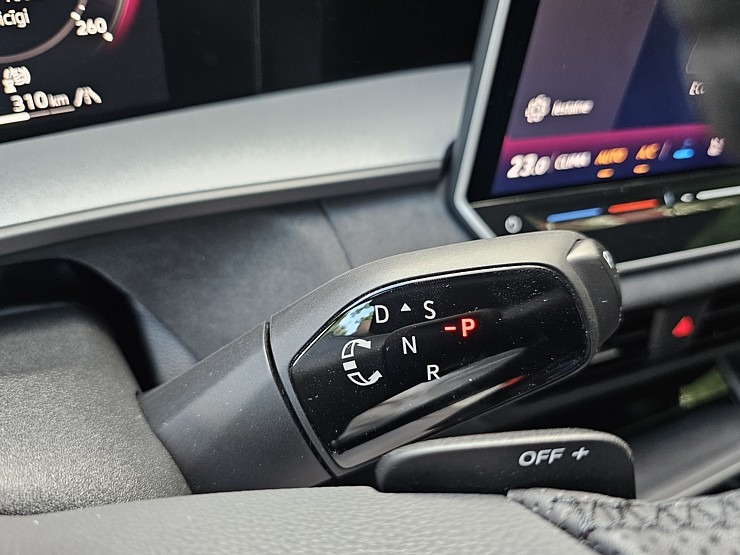 Travelnews.lv piedalās «Gada auto» testa braucienā ar 22 automašīnām 375056