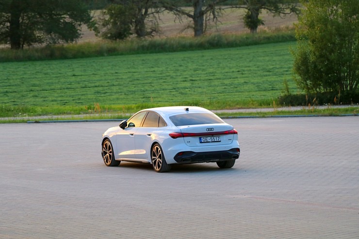 Ar jauno «Audi A5 e-hybrid» ceļojam uz Jaunmoku pili Tukuma novadā 375131