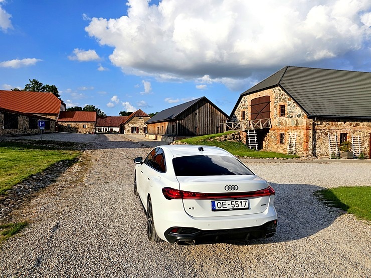 Ar jauno «Audi A5 Sedan e-hybrid» ceļojam uz Nurmuižas pili Talsu novadā 375142