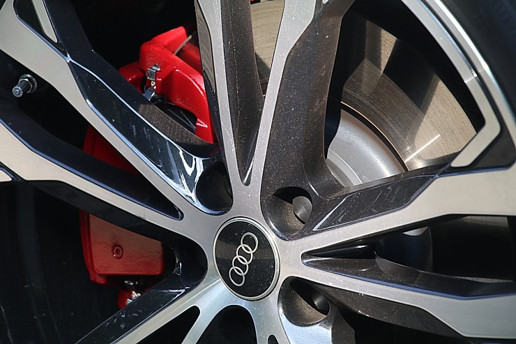 Ar jauno «Audi A5 Sedan e-hybrid» ceļojam uz Skrundu muižu Kuldīgas novadā 375180