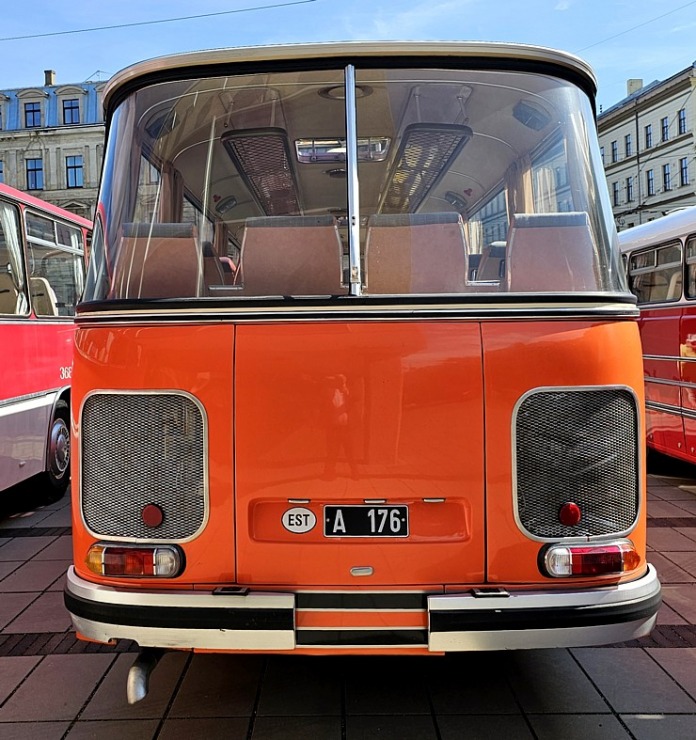 Retro autobusu festivāls - «Lux Express Latvia» atzīmē 30 gadu jubileju pasažieru pārvadājumu jomā 375420