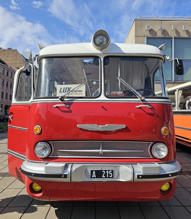 Retro autobusu festivāls - «Lux Express Latvia» atzīmē 30 gadu jubileju pasažieru pārvadājumu jomā 375422