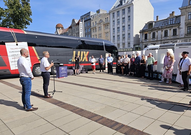 Retro autobusu festivāls - «Lux Express Latvia» atzīmē 30 gadu jubileju pasažieru pārvadājumu jomā 375437