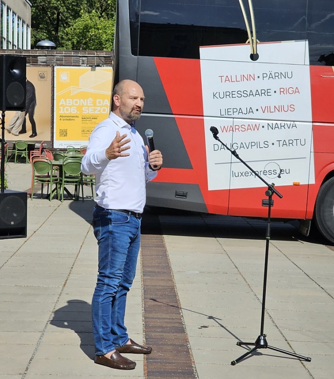 Retro autobusu festivāls - «Lux Express Latvia» atzīmē 30 gadu jubileju pasažieru pārvadājumu jomā 375438