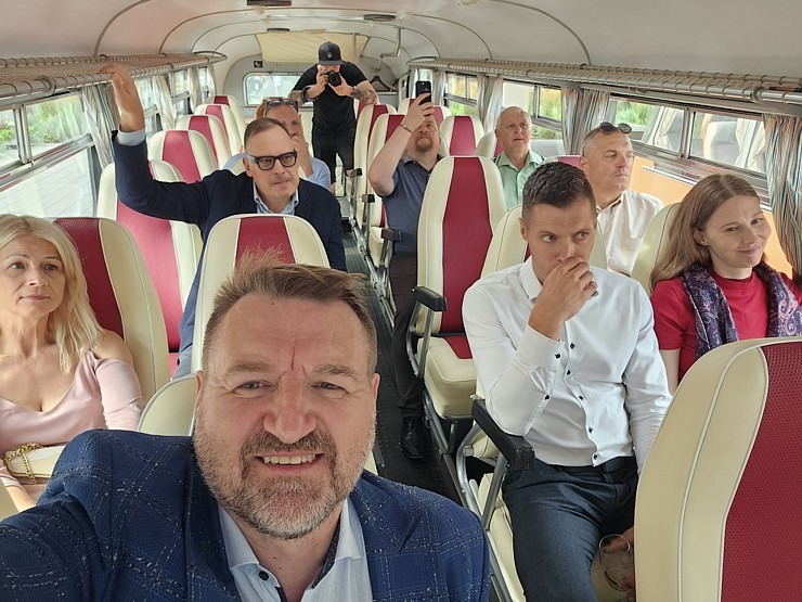 Retro autobusu festivāls - «Lux Express Latvia» atzīmē 30 gadu jubileju pasažieru pārvadājumu jomā 375443