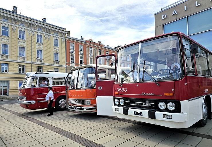 Retro autobusu festivāls - «Lux Express Latvia» atzīmē 30 gadu jubileju pasažieru pārvadājumu jomā 375410