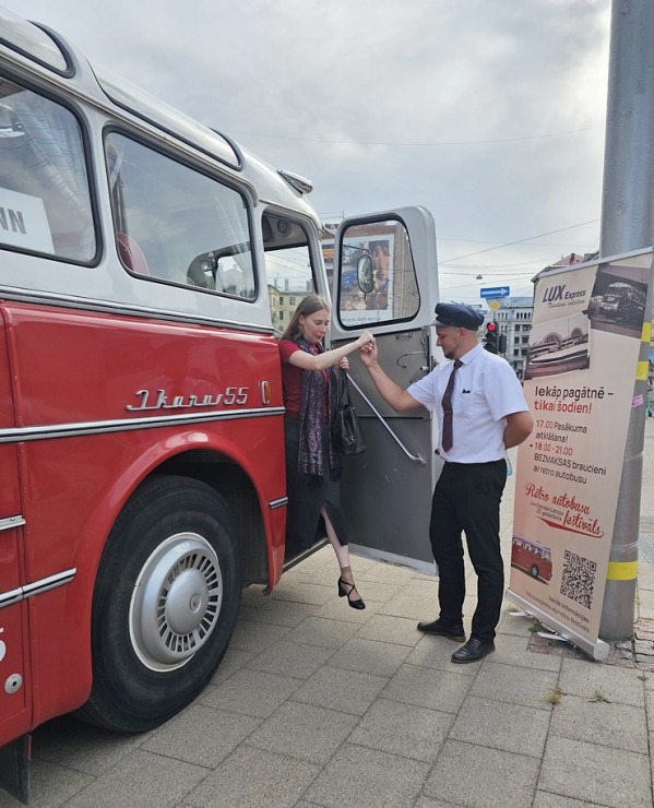 Retro autobusu festivāls - «Lux Express Latvia» atzīmē 30 gadu jubileju pasažieru pārvadājumu jomā 375446