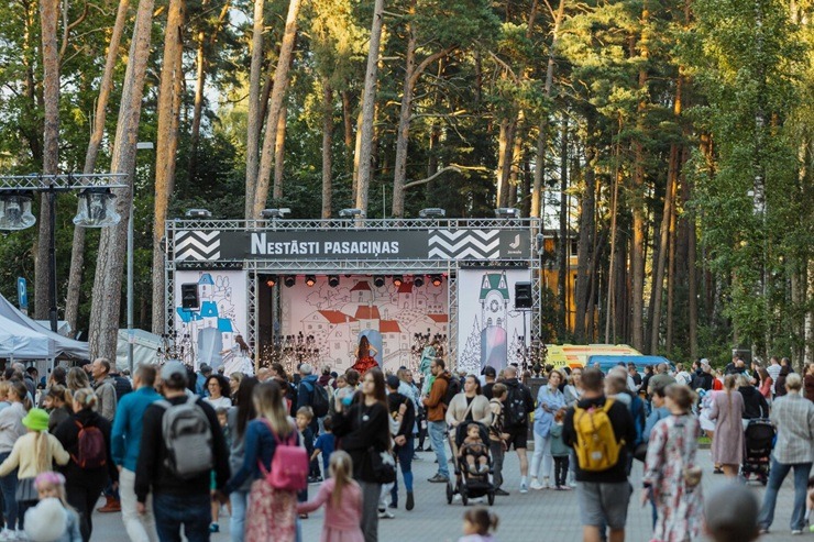 Jūrmalas Mežaparks pārtop par piedzīvojumu, burvestību un neparastu noskaņu valstību 375518