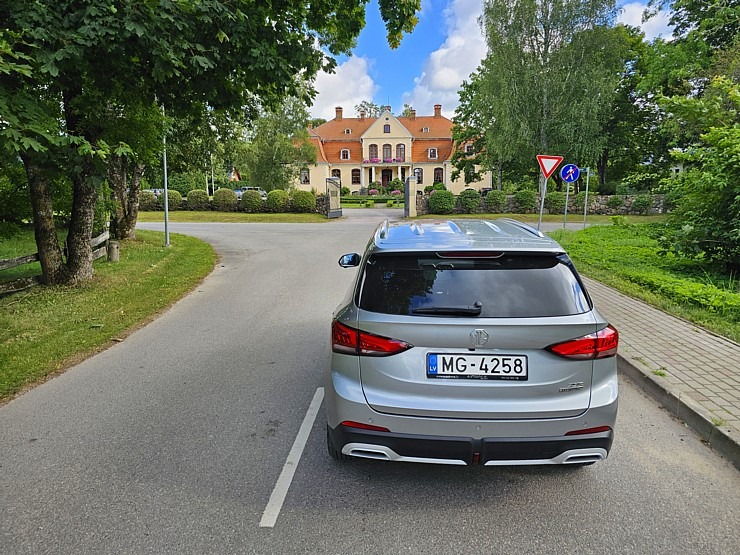 Ar jauno «MG ZS Hybrid+» no «Autobrava» apceļojam Vidzemi 375602