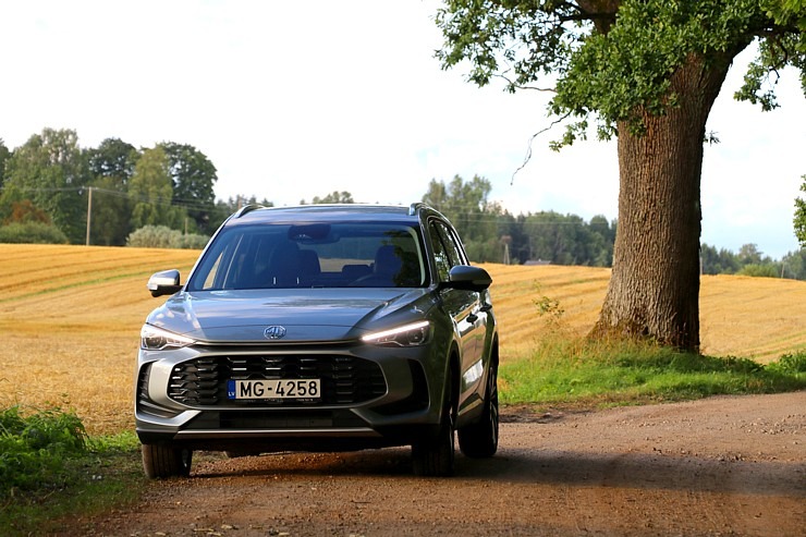 Ar jauno «MG ZS Hybrid+» no «Autobrava» apceļojam Vidzemi 375606