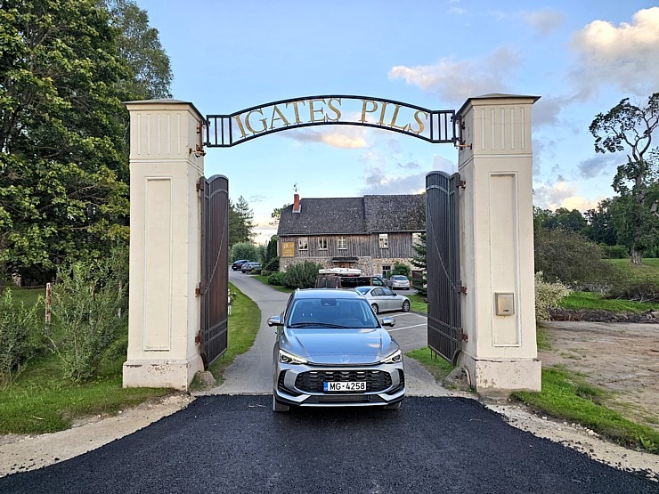 Ar jauno «MG ZS Hybrid+» no «Autobrava» apceļojam Vidzemi 375608