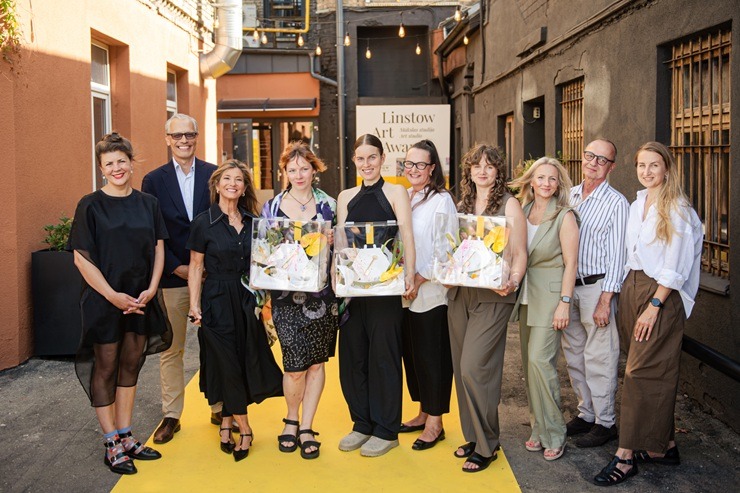 Rīgā, SPORTA 2 kvartālā atklāta «Linstow Art Award» mākslas studija 375746