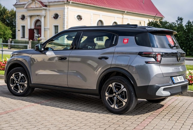 «Gada auto 2026» - jauni zīmoli, elektriskie spēkrati un pat kravas buss. Foto: Gadaauto.lv 375804