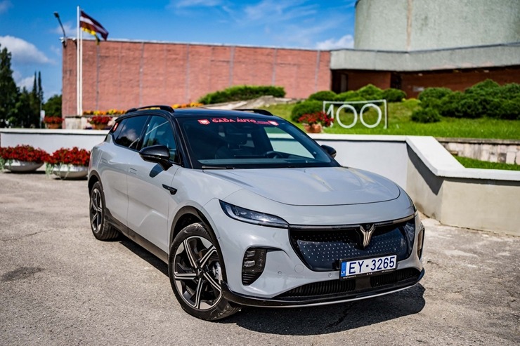 «Gada auto 2026» - jauni zīmoli, elektriskie spēkrati un pat kravas buss. Foto: Gadaauto.lv 375792