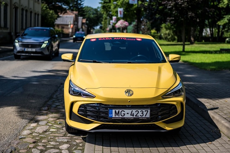 «Gada auto 2026» - jauni zīmoli, elektriskie spēkrati un pat kravas buss. Foto: Gadaauto.lv 375793