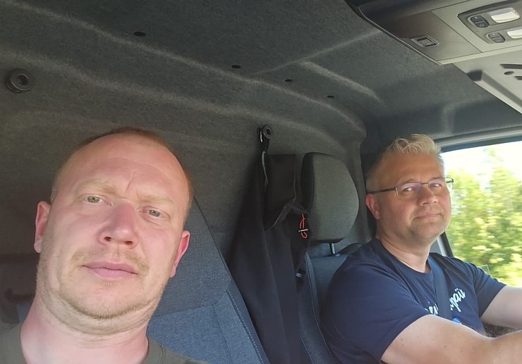 1685 km, no Rīgas līdz Čerkasiem Ukrainā, triju kravas autobusu SIXT konvojs nobrauc 24 stundās 376229
