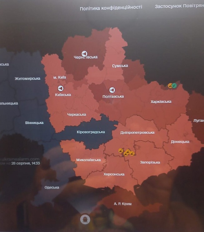 1685 km, no Rīgas līdz Čerkasiem Ukrainā, triju kravas autobusu SIXT konvojs nobrauc 24 stundās 376235