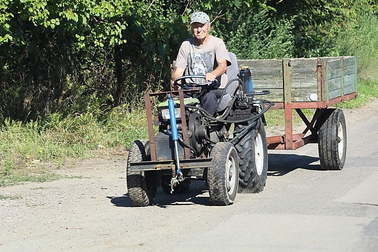 Daži foto mirkļi no Čerkasiem Ukrainā, kur tika nogādās Latvijā ziedotās skolas somas. Sadarbībā ar auto nomu «SIXT» 376298