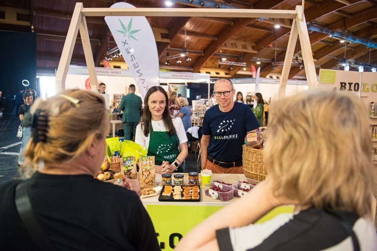 Ķīpsalā norit Baltijas lielākā pārtikas industrijas izstāde «Riga Food 2025», kurai ir jau 30 gadu dzimšanas diena. Foto: Ieva Makare Ķīpsalā norit Baltijas lielākā pārtikas industrijas izstāde «Riga Food 2025», kurai ir jau 30 gadu dzimšanas diena. Foto: Ieva Makare 376340