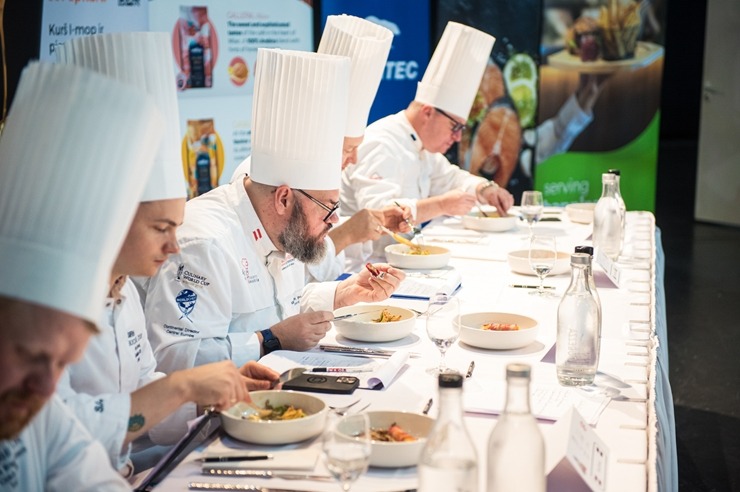 Ķīpsalā norit Baltijas lielākā pārtikas industrijas izstāde «Riga Food 2025», kurai ir jau 30 gadu dzimšanas diena. Foto: Ieva Makare Ķīpsalā norit Baltijas lielākā pārtikas industrijas izstāde «Riga Food 2025», kurai ir jau 30 gadu dzimšanas diena. Foto: Ieva Makare 376344