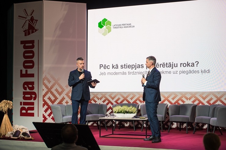 Ķīpsalā norit Baltijas lielākā pārtikas industrijas izstāde «Riga Food 2025», kurai ir jau 30 gadu dzimšanas diena. Foto: Ieva Makare Ķīpsalā norit Baltijas lielākā pārtikas industrijas izstāde «Riga Food 2025», kurai ir jau 30 gadu dzimšanas diena. Foto: Ieva Makare 376364